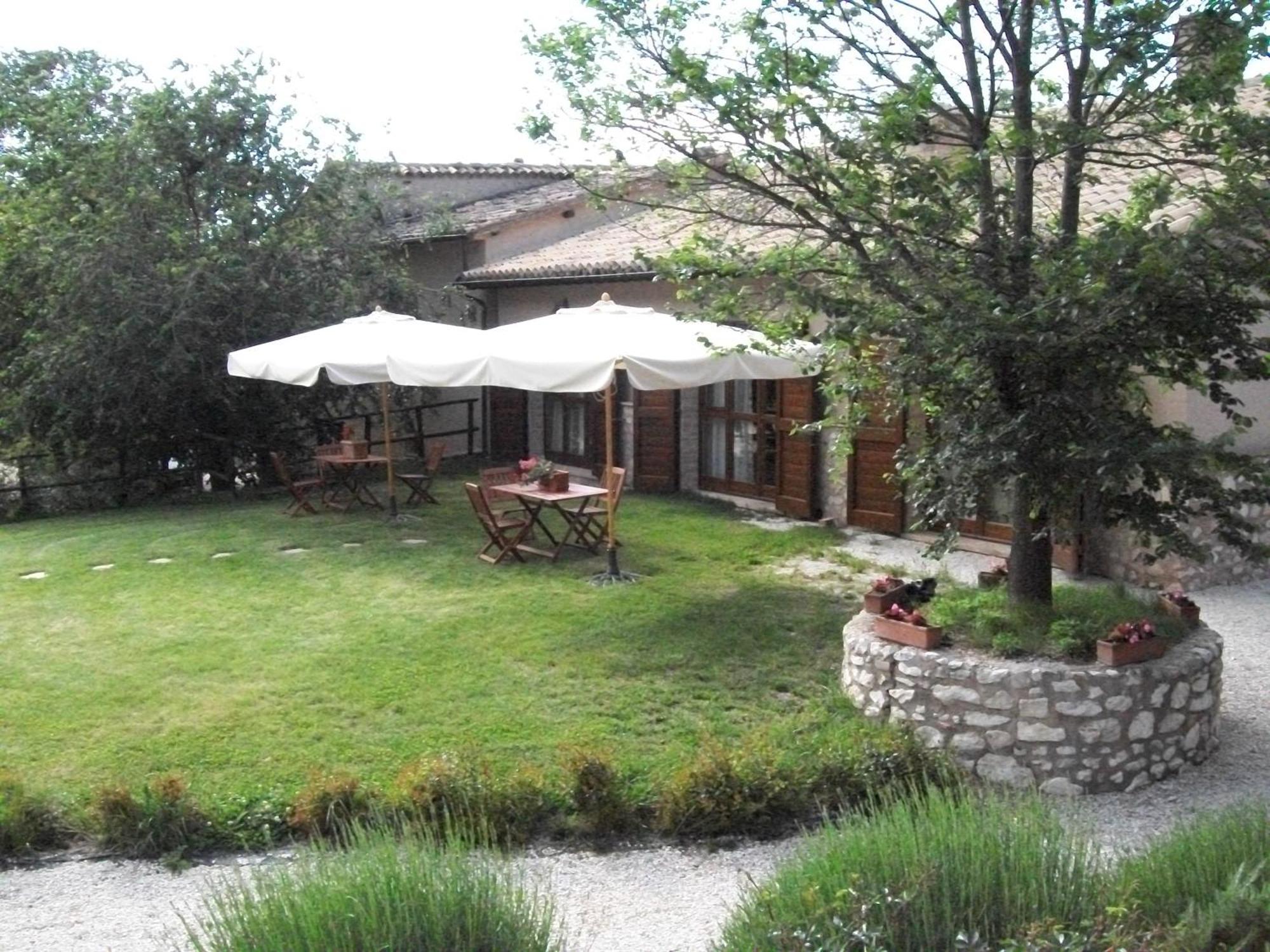 Agriturismo Il Casalino スポレート エクステリア 写真