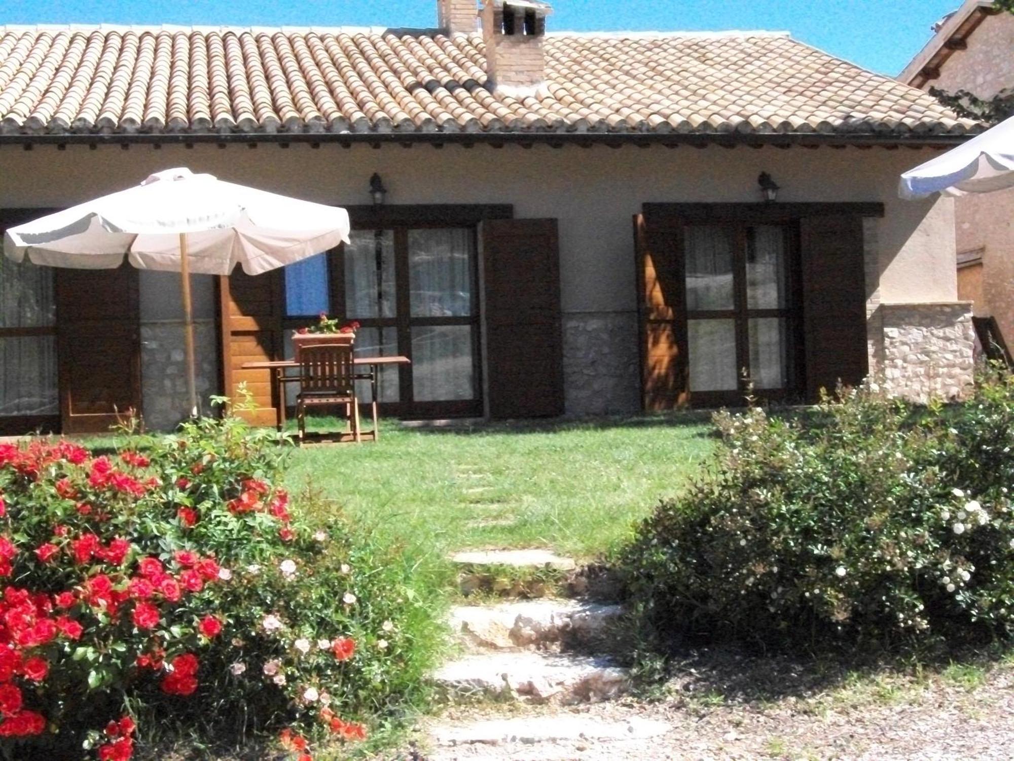 Agriturismo Il Casalino スポレート エクステリア 写真
